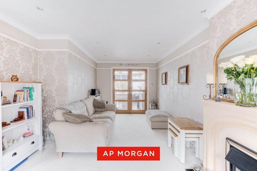 Property photo 3 of 23 Picture No. 04