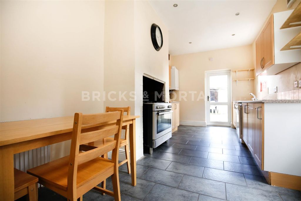 Property photo 2 of 17 2.Jpg