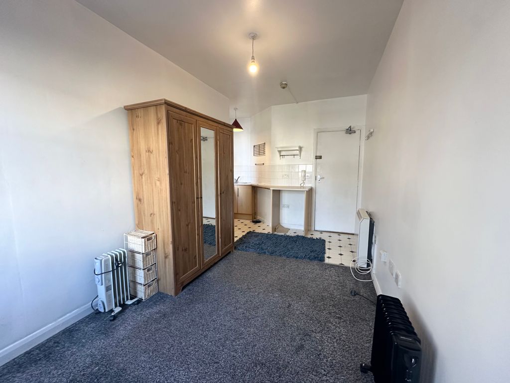 Property photo 3 of 4