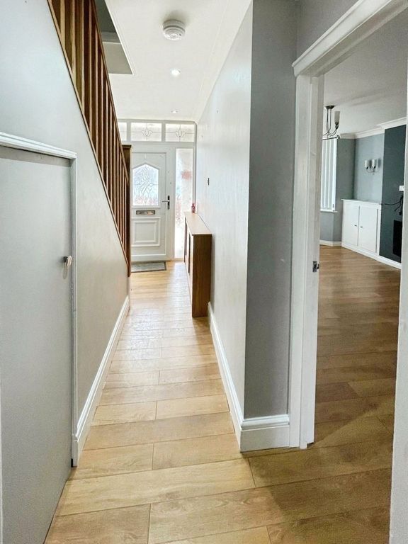 Property photo 2 of 13 Picture No. 04