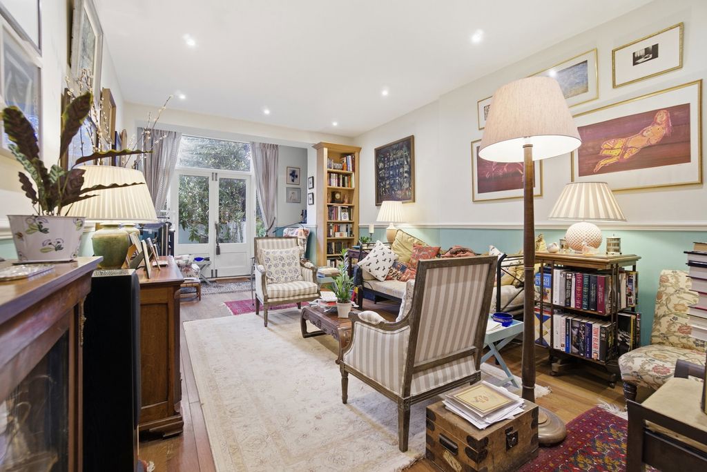 Property photo 1 of 17