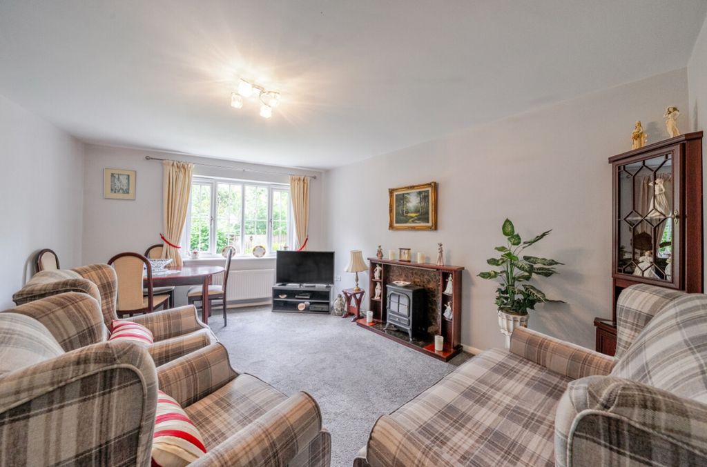 Property photo 3 of 19 Lounge Diner