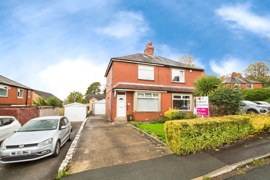 Property photo 1 of 17