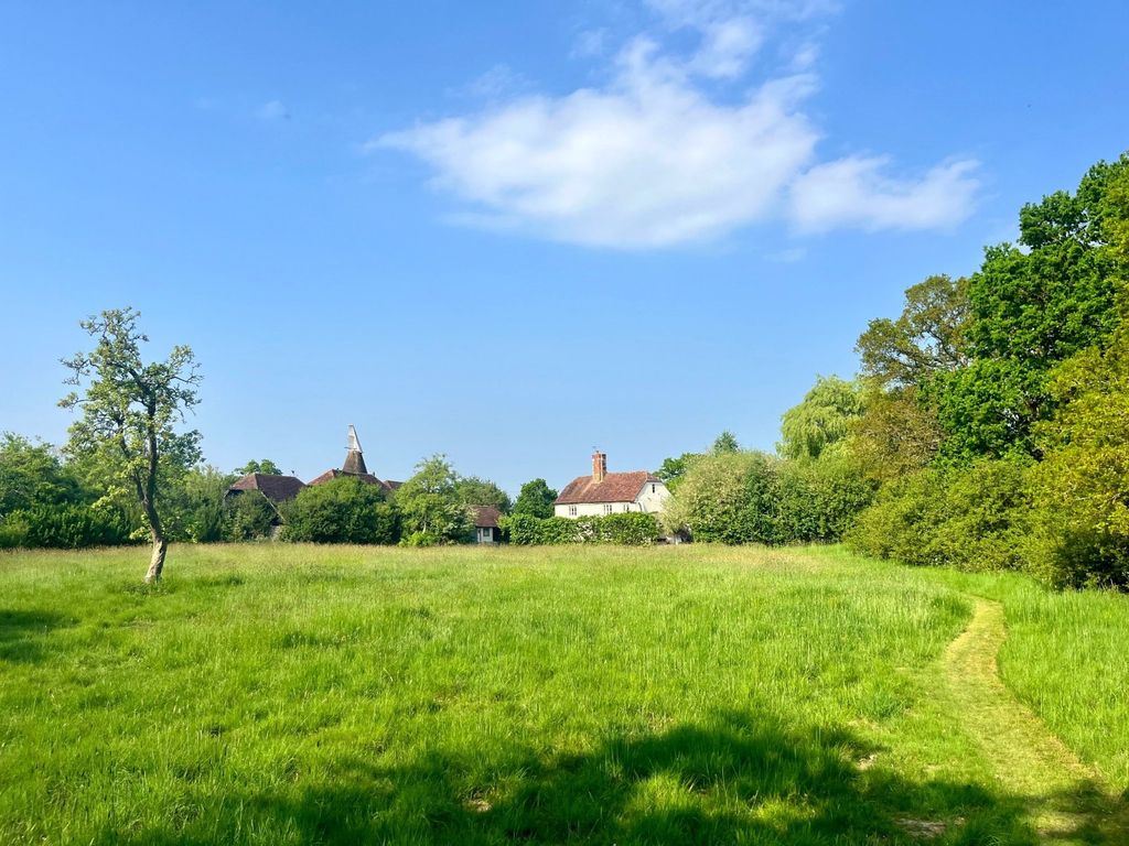 Property photo 3 of 29 Field View