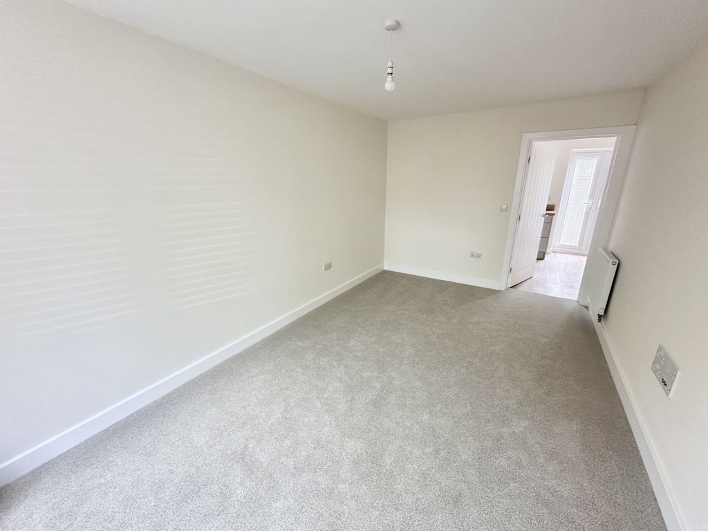 Property photo 3 of 9 Img_3714