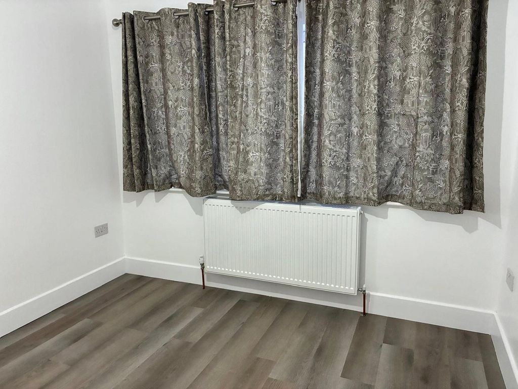 Property photo 3 of 14 Picture No. 01