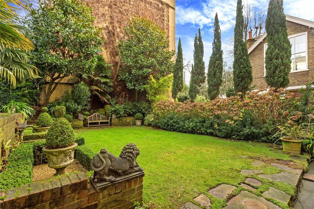 Property photo 2 of 14