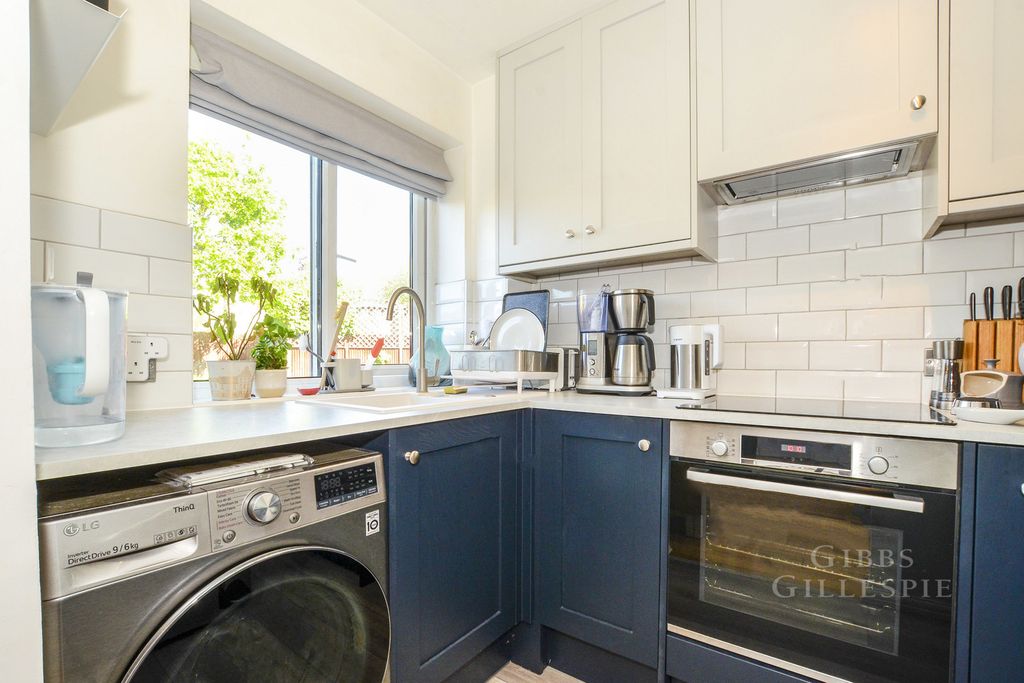 Property photo 1 of 17 Pbox-Img.Jpg