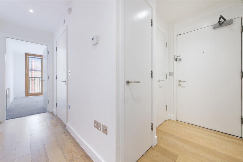 Property photo 3 of 13 52331 Hi Res (1).Jpg