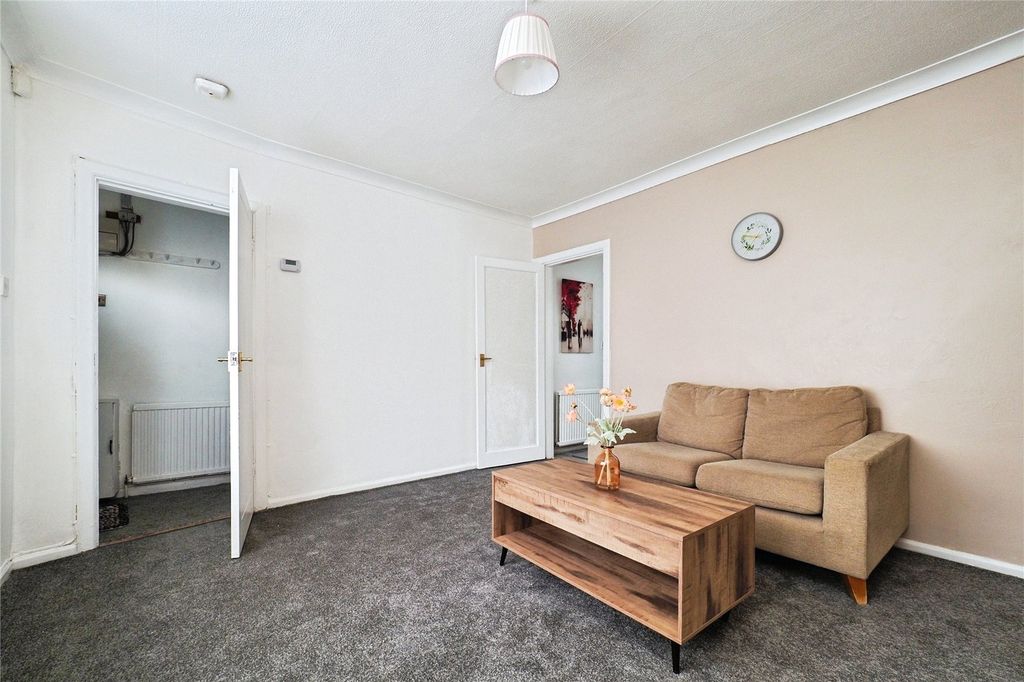 Property photo 2 of 22 Picture No. 95
