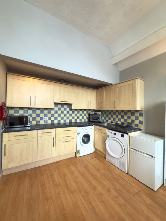Property photo 1 of 4