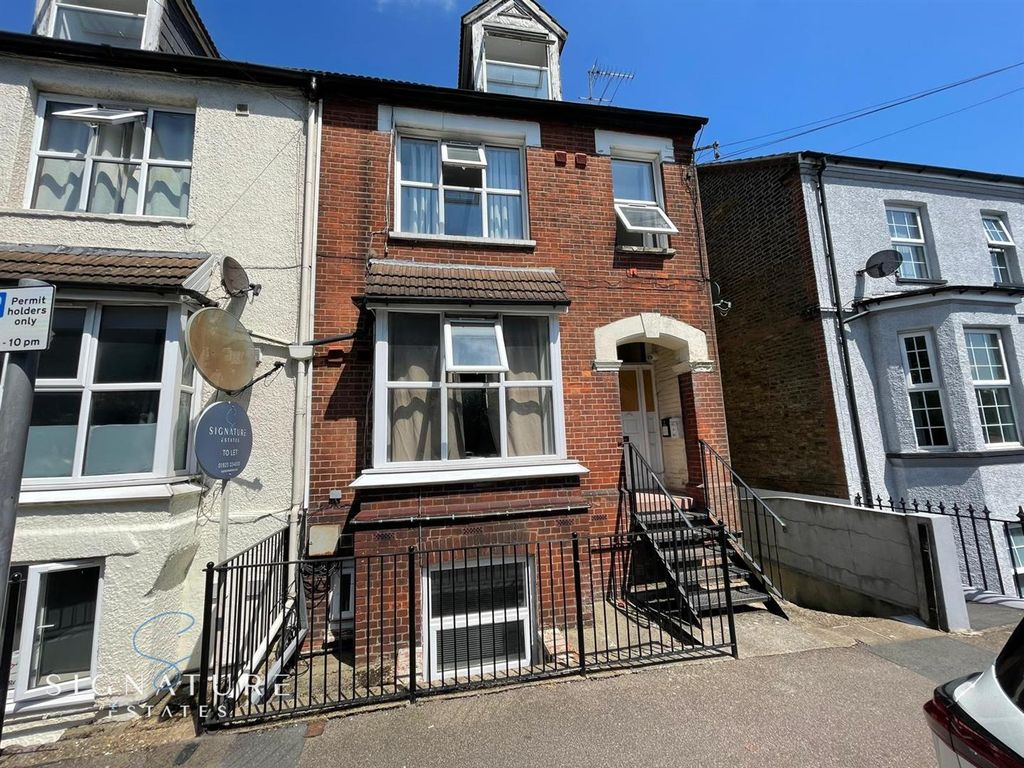 Property photo 1 of 4 Front Shot Re.Jpg