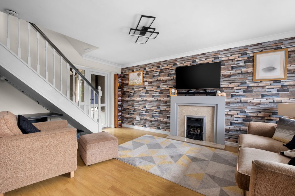 Property photo 3 of 27 Dscf0273