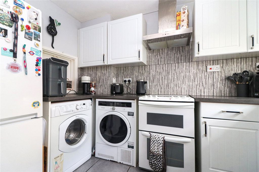 Property photo 3 of 17 Picture No. 08