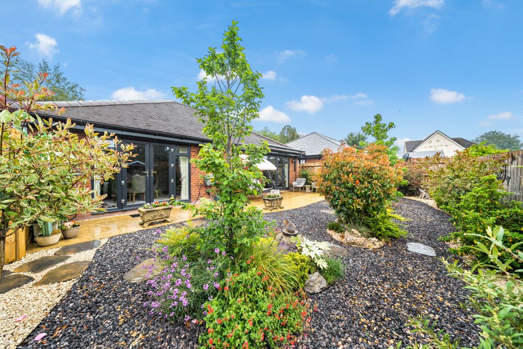 Property photo 2 of 24