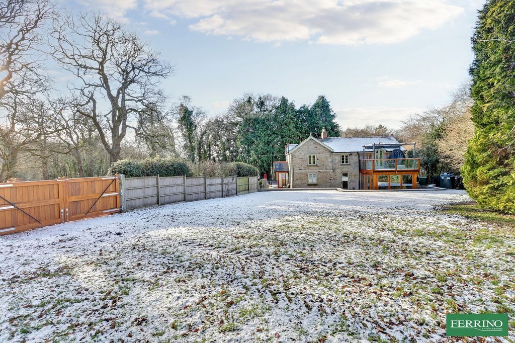 Property photo 2 of 30 Garden