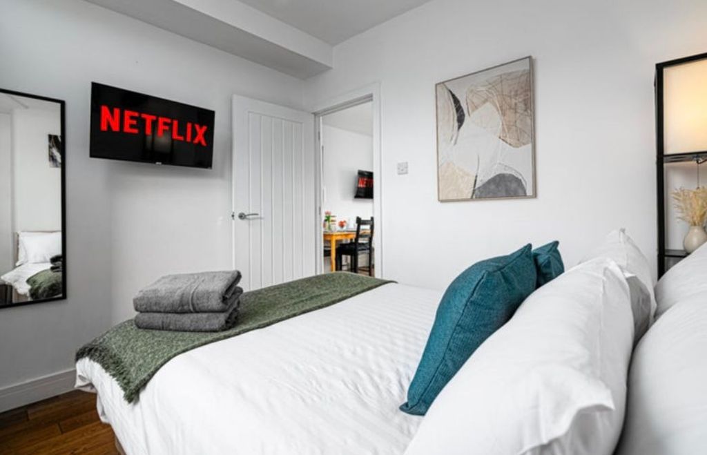 Property photo 2 of 11