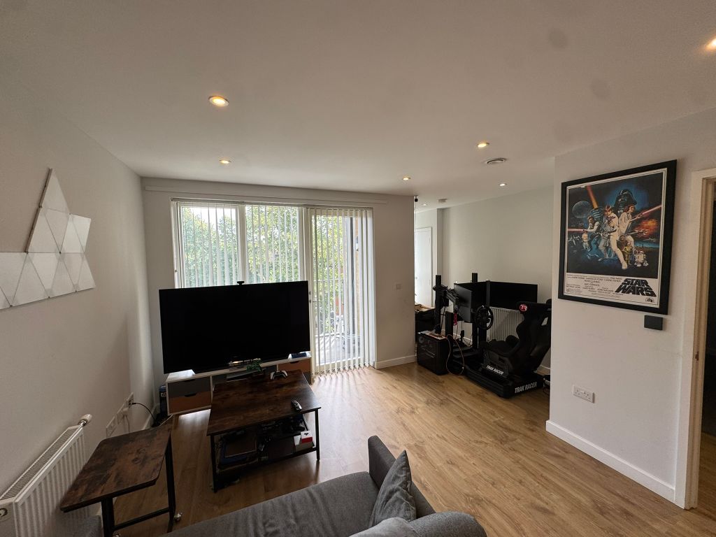 Property photo 2 of 8