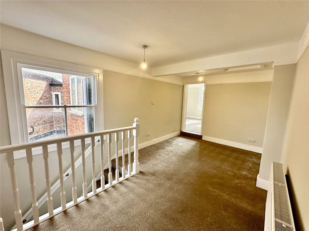 Property photo 3 of 6 Picture No. 05