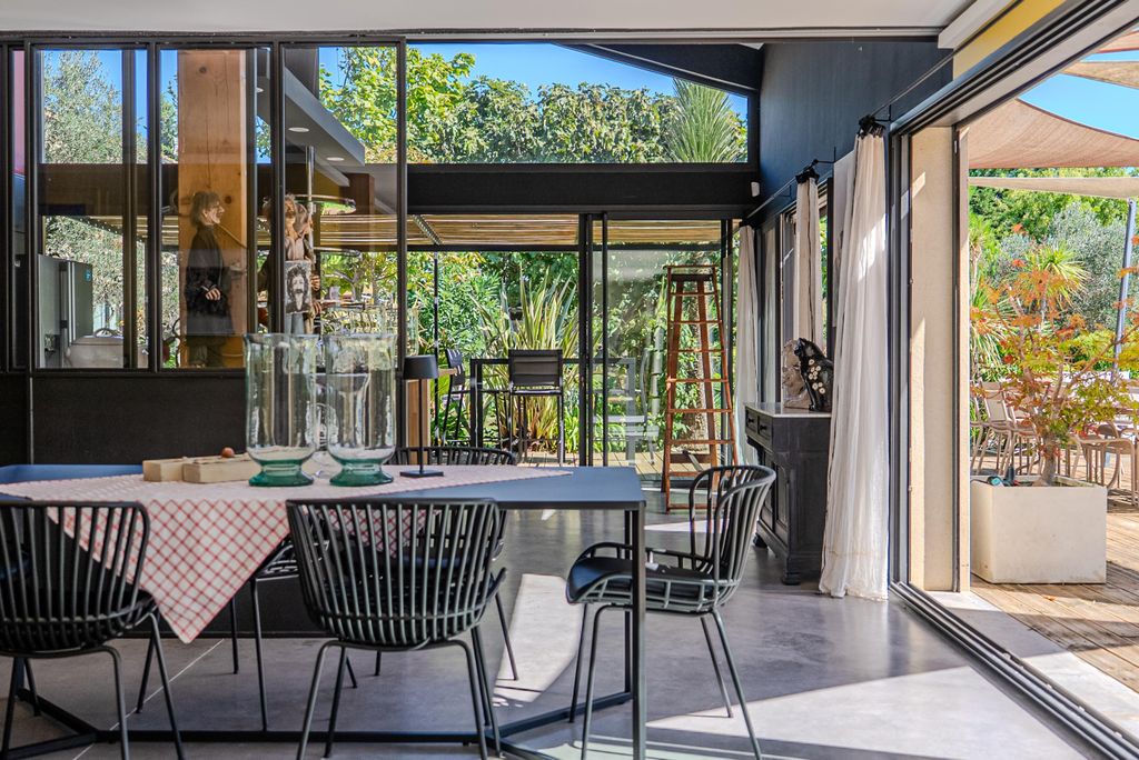 Property photo 2 of 20 Image