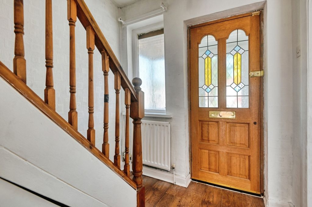 Property photo 2 of 17 Pbox-Img.Jpg