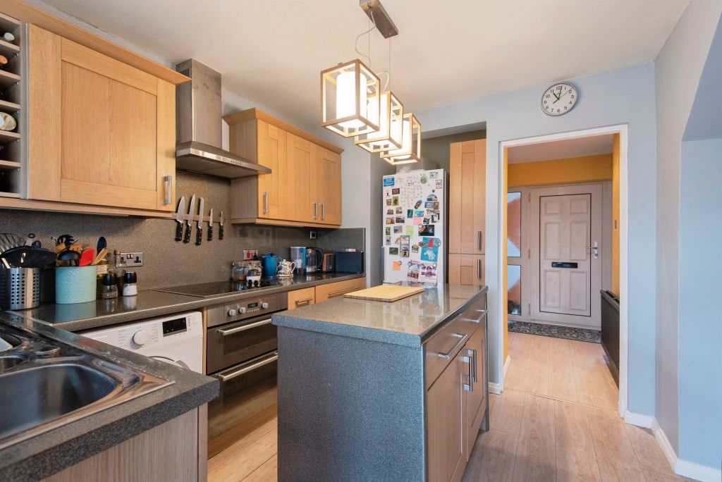 Property photo 3 of 17