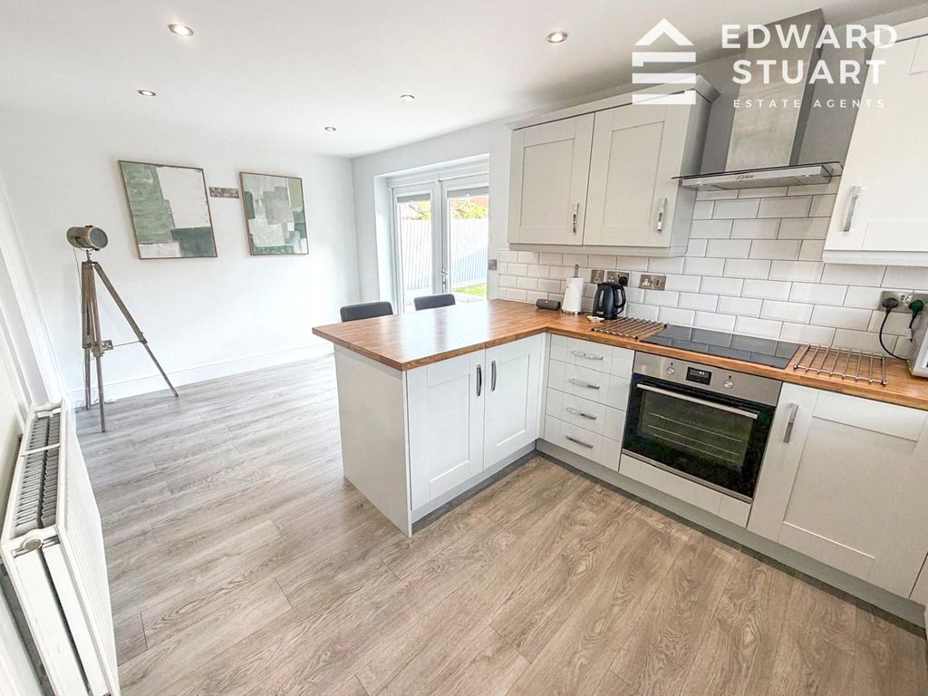 Property photo 2 of 17 Picture No. 01