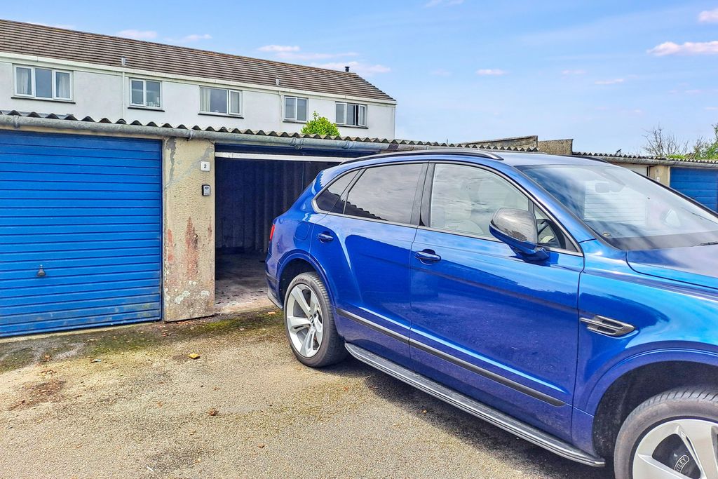 Property photo 3 of 8 Garage 2 Bodinnar Close, Bodinnar Lane, Newbrige, Penzance, Tr20 8Nn