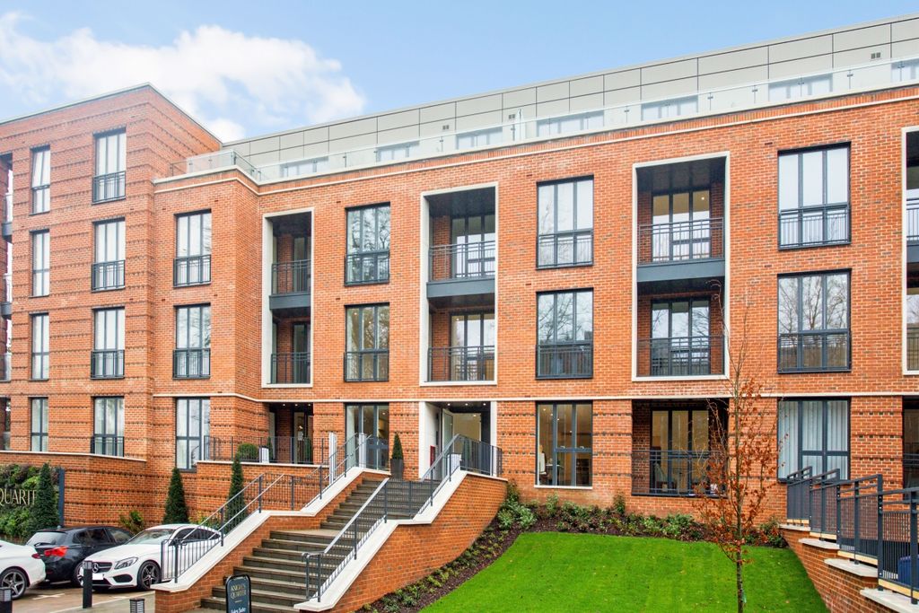 Property photo 1 of 8 Exterior