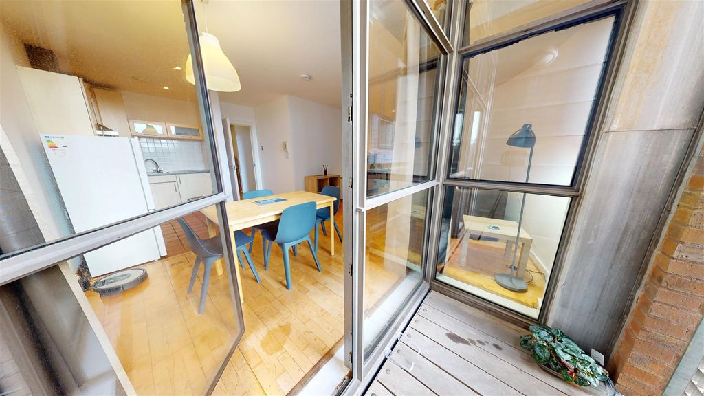 Property photo 3 of 11