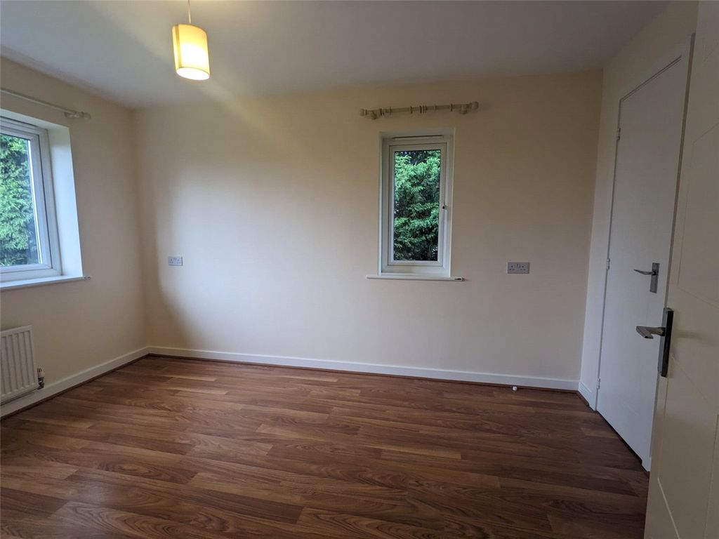 Property photo 3 of 11 Picture No. 18
