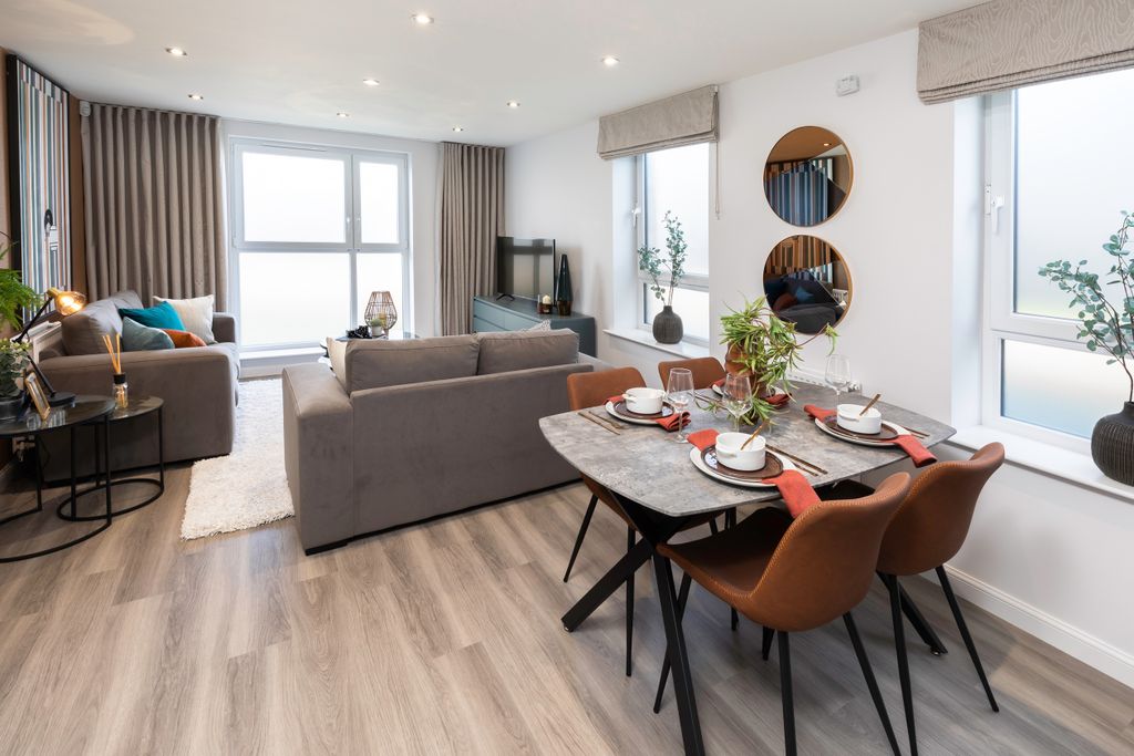 Property photo 2 of 9 H7252-Show-Apartment-001