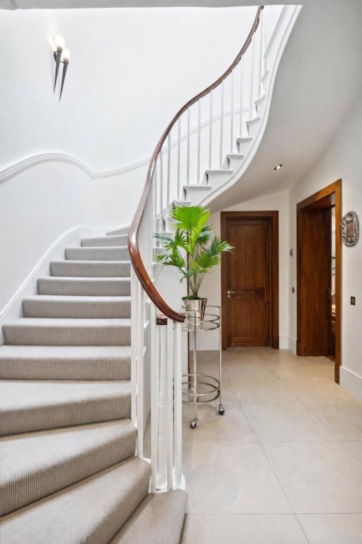 Addison Road W14 photo 4