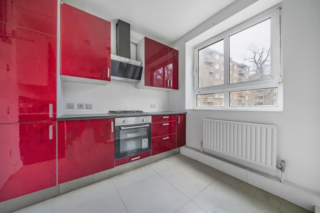 Property photo 2 of 11 Kitchen