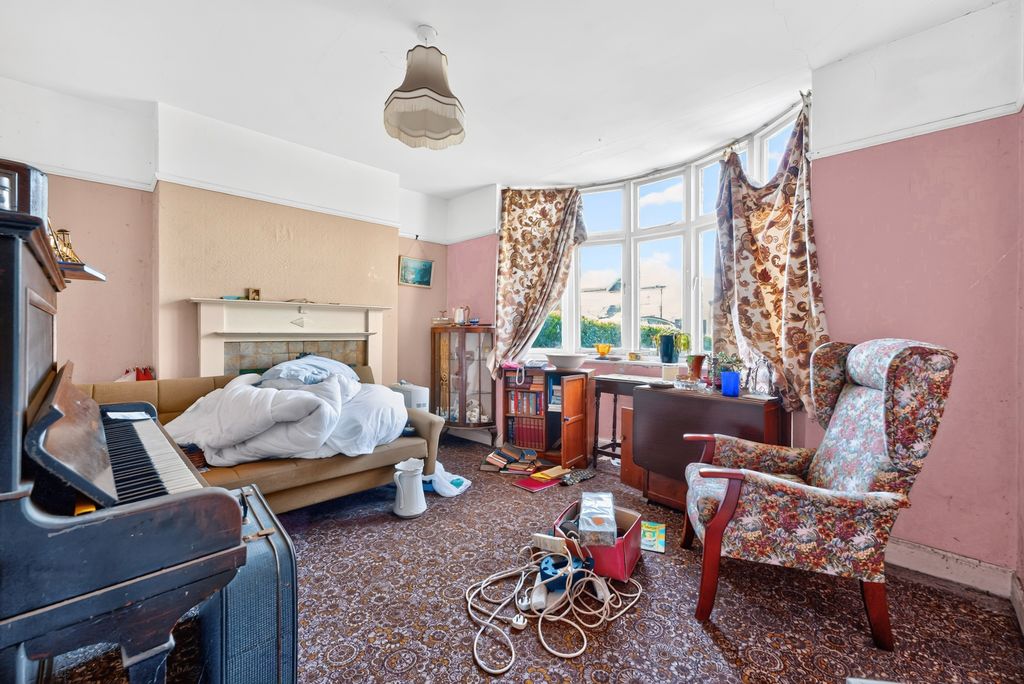 Property photo 2 of 19