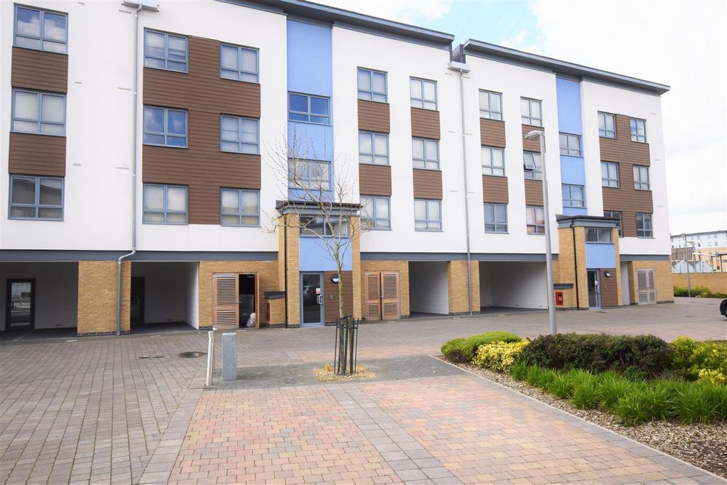 Property photo 3 of 7