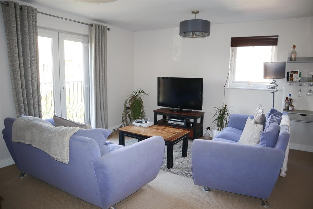 Property photo 2 of 9 Sitting Room