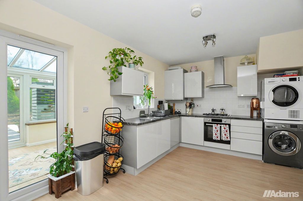 Property photo 2 of 30
