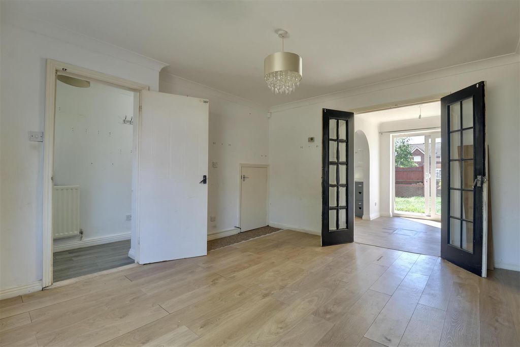 Property photo 2 of 13 212B97Da-1F28-4E8F-A415-0B112F7C316A_1_201_A.Jpeg
