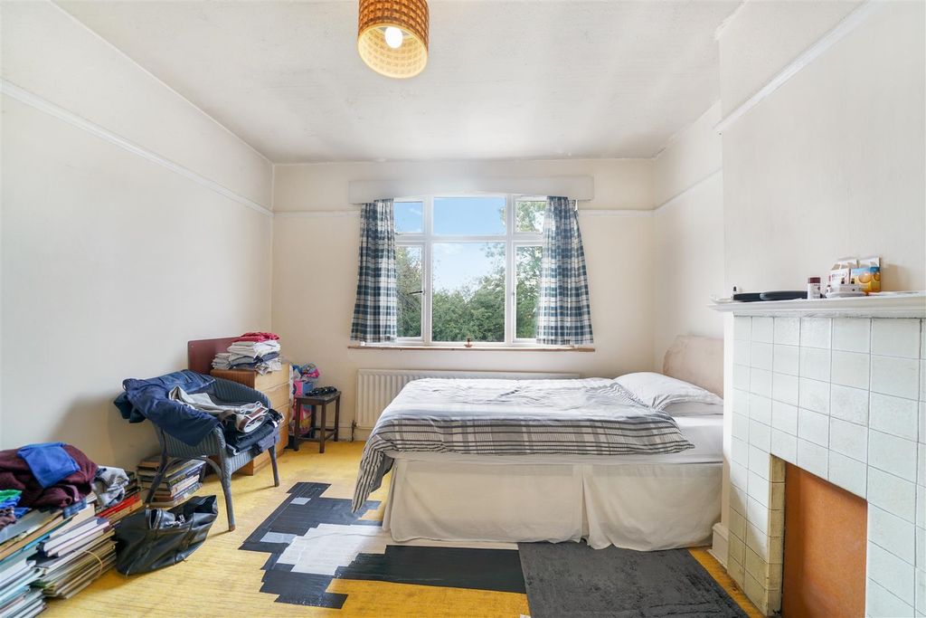 Property photo 3 of 10 14 Sudbury Court Road - Squnrcccxennrckpfipx.Jpg