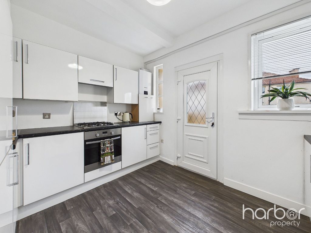 Property photo 3 of 15 4488517