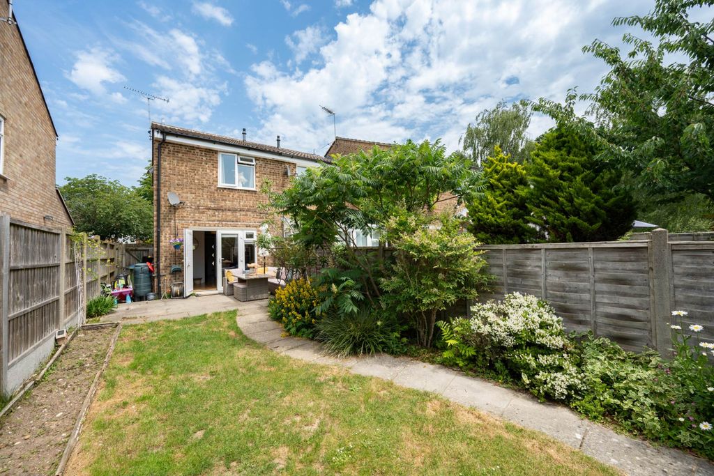 Property photo 2 of 21