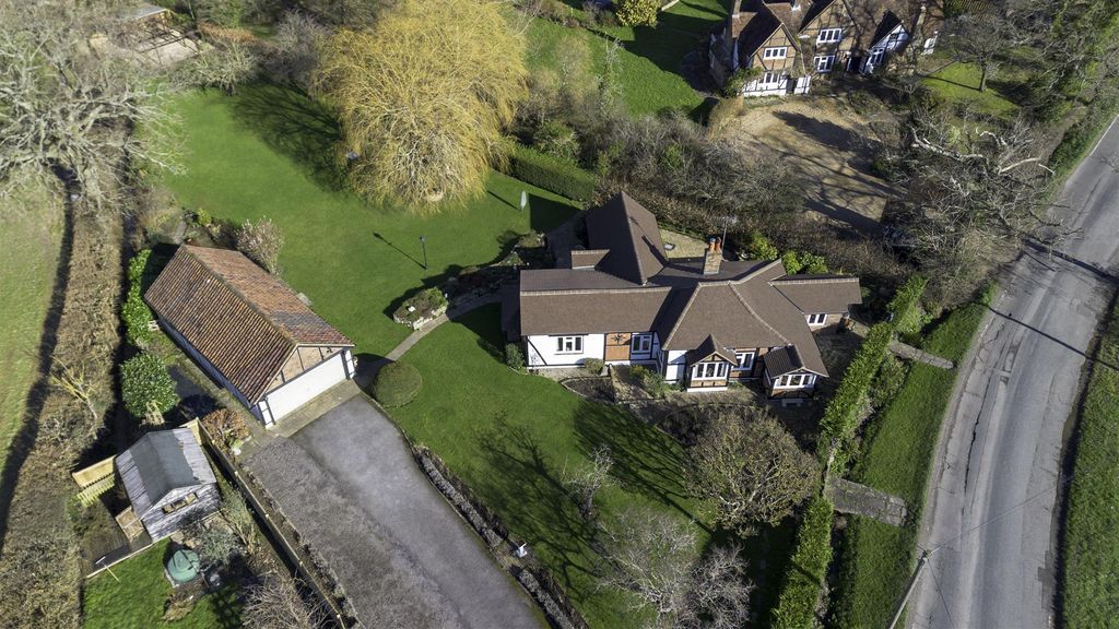 Property photo 2 of 19