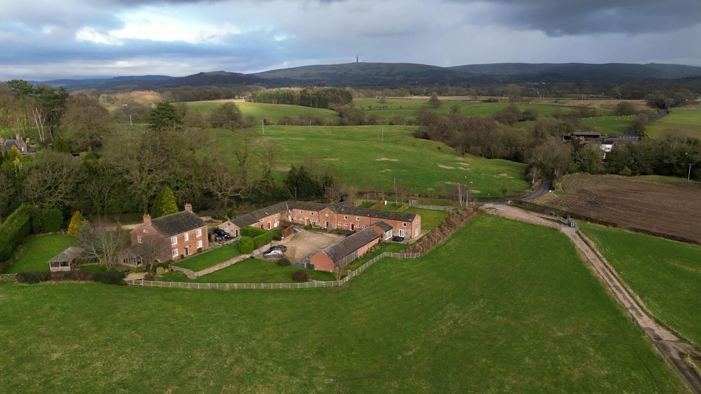 Property photo 2 of 7 Dji_0099.00_10_16_06.Still006.Jpg