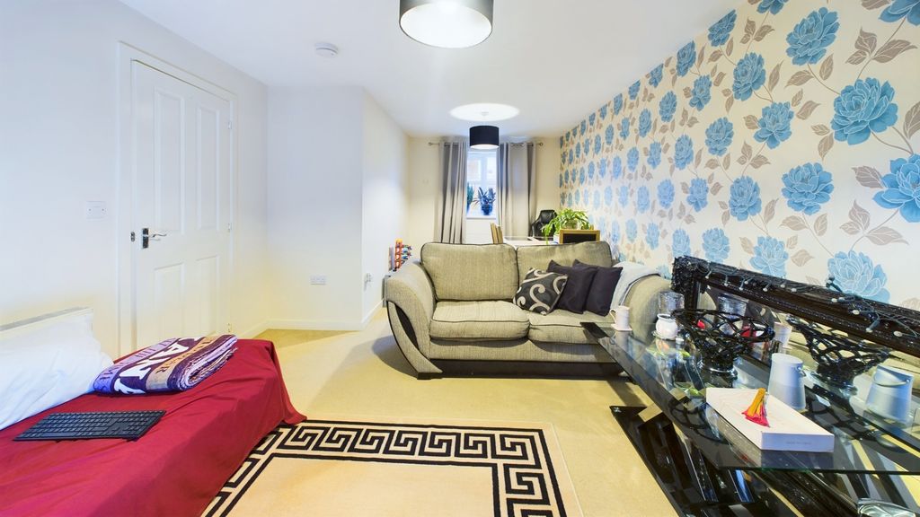 Property photo 3 of 21 3764718