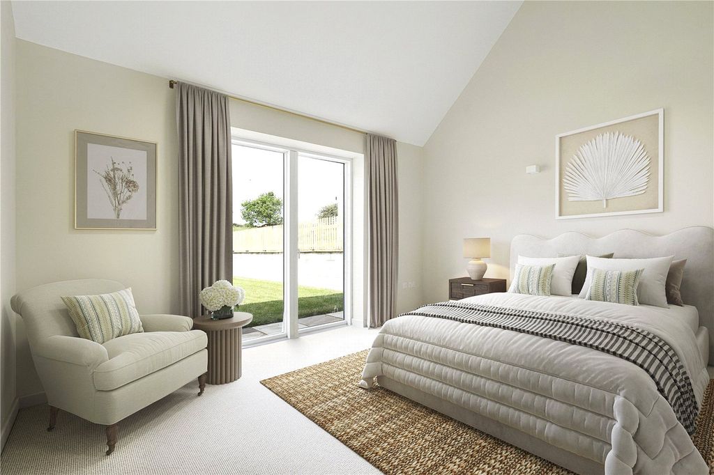 Property photo 3 of 14 Principal Bedroom