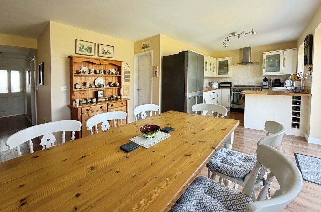 Property photo 2 of 27 5310194