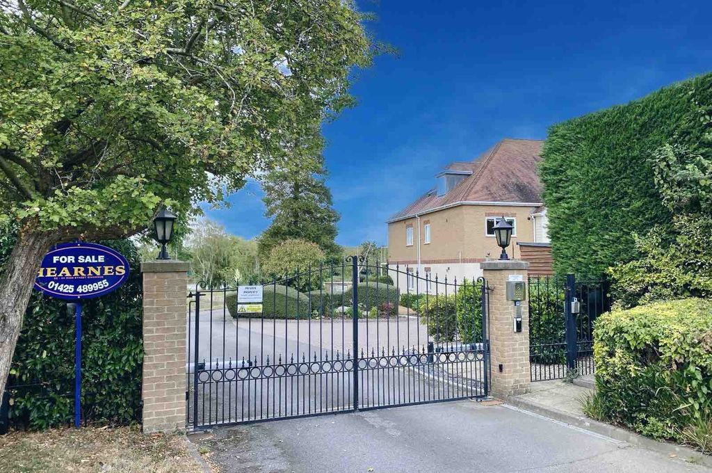 Property photo 2 of 24 Gallery