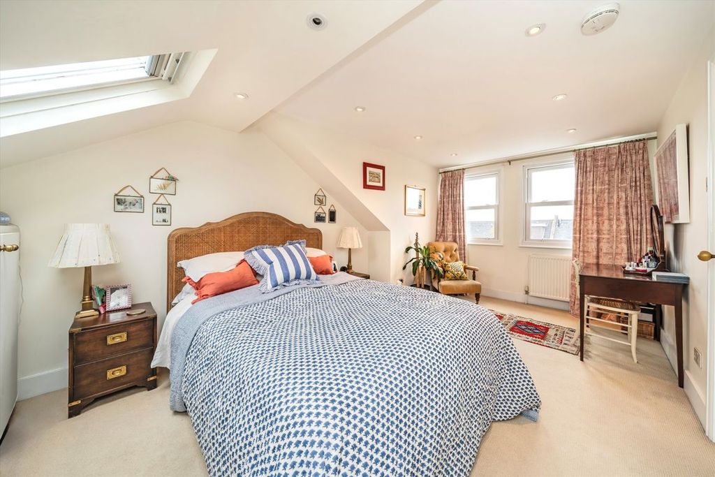 Property photo 3 of 7