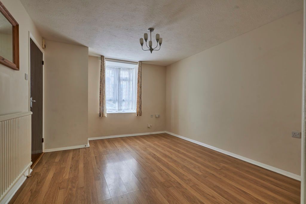 Property photo 2 of 15 Living Room